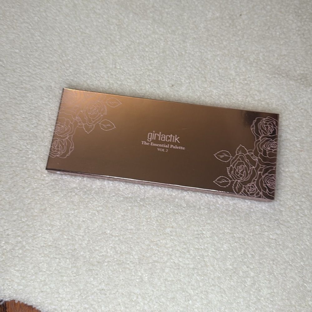Girlactik Essential Eyeshadow Palette Vol 2 12 Shades Jewel Tone New - Picture 3 of 5